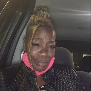 Meet your Posher, Camilla